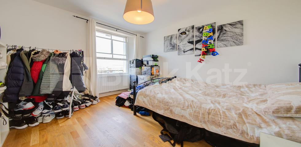 			3 Bedroom, 1 bath, 1 reception Flat			 Hilldrop Road, Tufnell Park